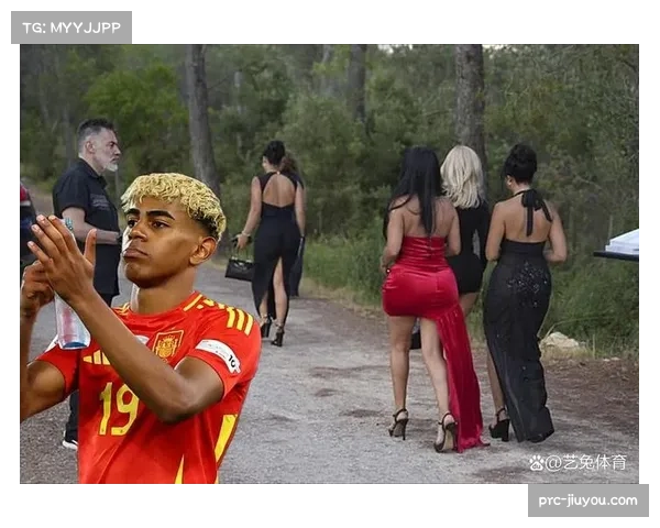 亚马尔公开发声驳斥流言,坚守个人信息保密原则,舆论持续发酵