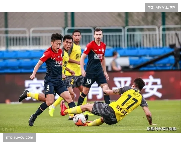 裁判尺度与VAR使用引关注 谢文能红牌判罚体现严格执法趋势